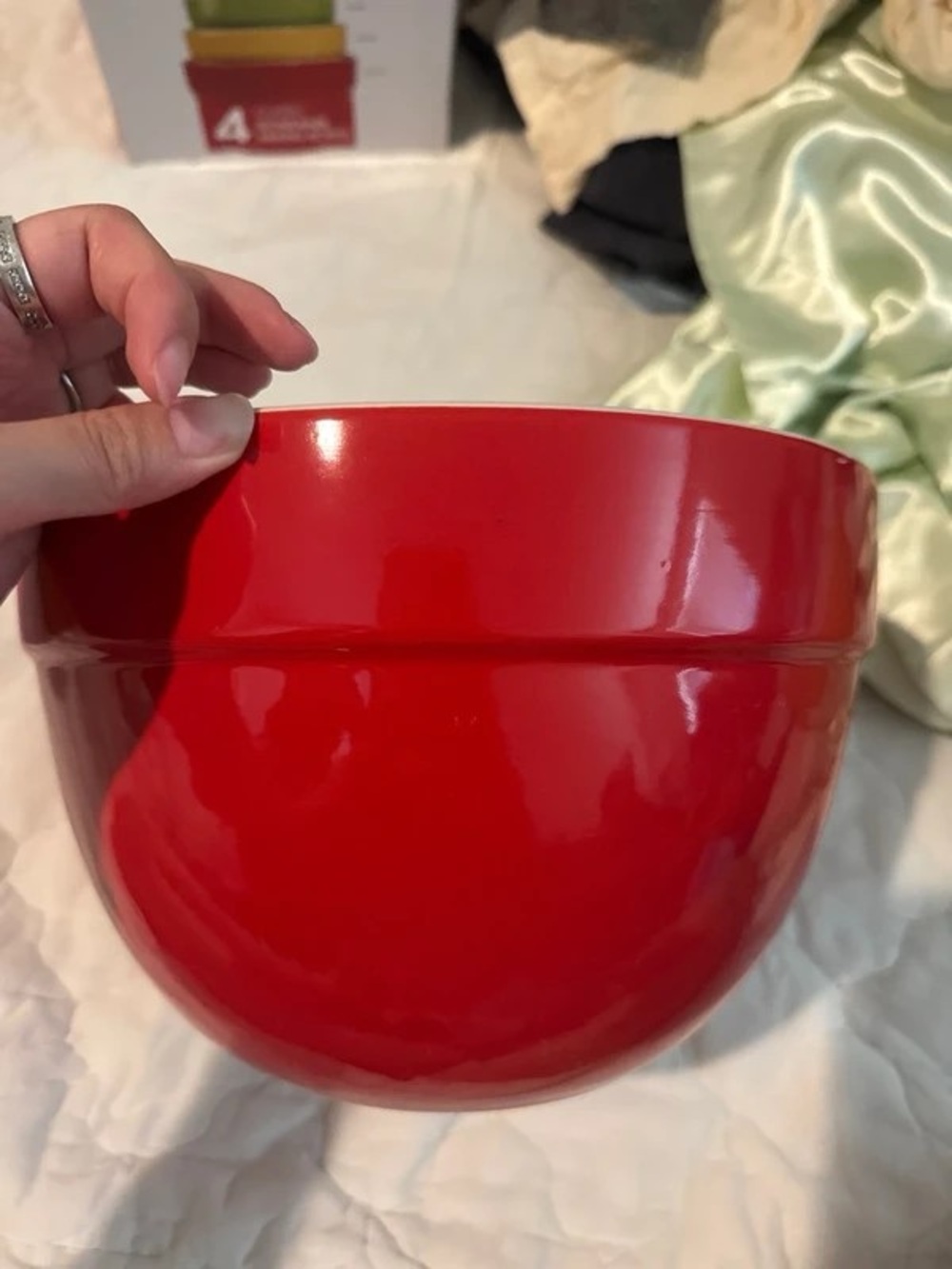 Glossy Red Ceramic Mixing Bowl - Vibrant Serveware